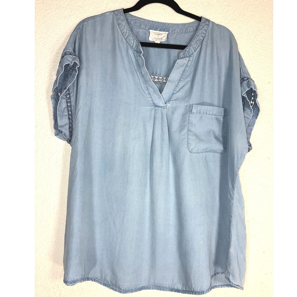 Flower & Feather Blue Light ChambrayTrim Top - 2XL - Boho Casual Chambray Summer